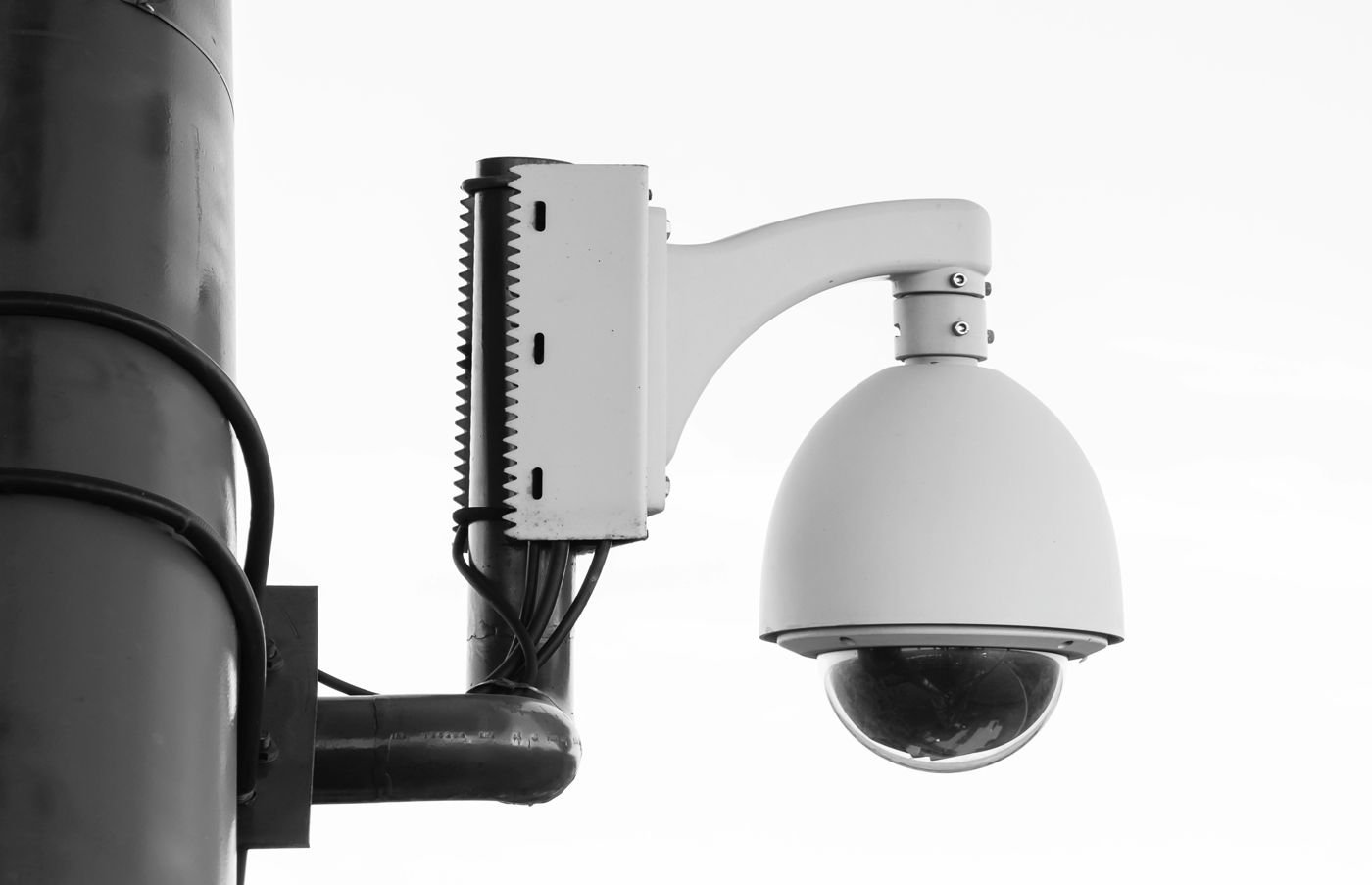 Caméra dôme motorisée pour la surveillance extérieure
