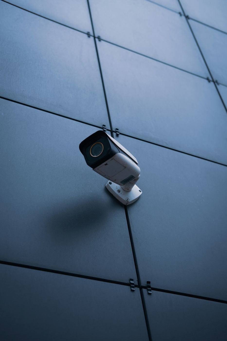 Caméra de vidéosurveillance installée en façade par EXTER3D
